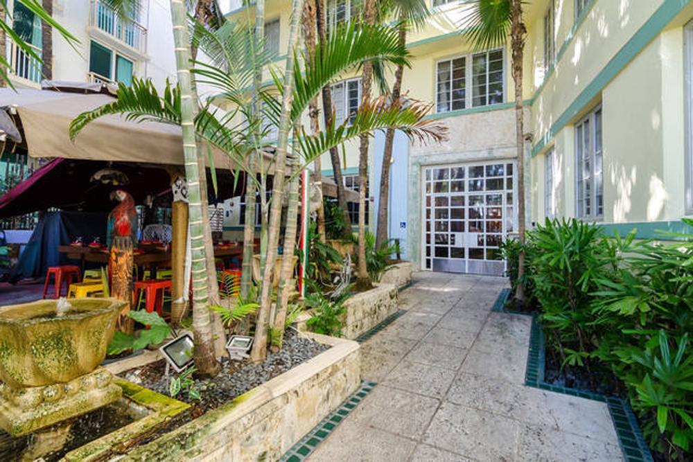 Ocean Drive Studio Historic Building Minutes Walk To The Beach. Miami Beach Eksteriør bilde